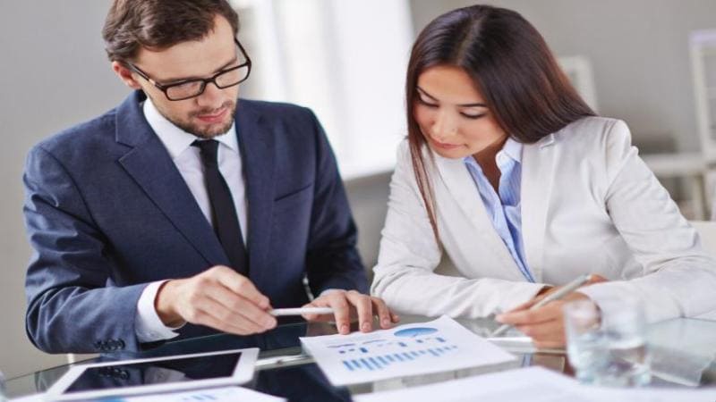 What to Look for in a Great Financial Advisor 4 Key Traits